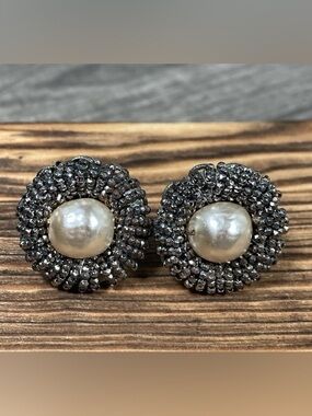 Vintage Miriam Haskell Baroque Pearl & Seed Bead  Clip-on Earrings Signed